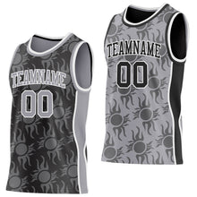 Laden Sie das Bild in den Galerie-Viewer, Uksn Individuelles Schwarz Grau-Weiß Seitenstreifen Sonnenflamme Wendbar Doppelseitig Sublimation Basketball-Set Trikot