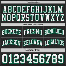 Laden Sie das Bild in den Galerie-Viewer, Uksn Individuelles Schwarz Weiß-Kelly-Grün Seitenpanel Geometrisch Chevron Wendbar Doppelseitig Sublimation Basketball-Set Trikot
