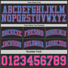 Laden Sie das Bild in den Galerie-Viewer, Uksn Individuelles Schwarz Pink-Hellblau Seitenpanel Geometrisch Chevron Wendbar Doppelseitig Sublimation Basketball-Set Trikot