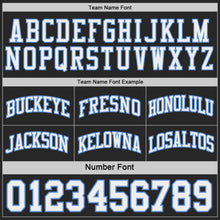 Laden Sie das Bild in den Galerie-Viewer, Uksn Individuelles Schwarz Weiß-Hellblau Seitenpanel Geometrisch Chevron Wendbar Doppelseitig Sublimation Basketball-Set Trikot
