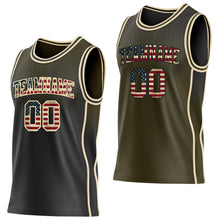 Laden Sie das Bild in den Galerie-Viewer, Uksn Individuelles Schwarz Vintage-US-Flagge Oliv-Creme Seitenstreifen Verlauf Geometrisch Wabenmuster Wendbar Doppelseitig Sublimation Basketball-Set Trikot