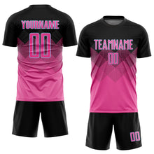 Laden Sie das Bild in den Galerie-Viewer, Uksn Individuelles Pink Schwarz-Hellblau Farbverlauf Quadrat Form Sublimations-Fußballtrikot