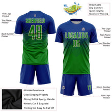 Laden Sie das Bild in den Galerie-Viewer, Uksn Individuelles Royalblau Kelly-Grün-Creme Sublimations-Fußballtrikot