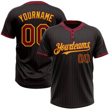 Laden Sie das Bild in den Galerie-Viewer, Uksn Individuelles Schwarz Karmesinrot Nadelstreifen Gold Zweiknopf Unisex Softball-Trikot