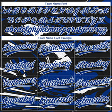 Laden Sie das Bild in den Galerie-Viewer, Uksn Individuelles Schwarz Royalblau-Weiß Raglanärmel Abstrakt fließender Marmor Zweiknopf Unisex Softball-Trikot