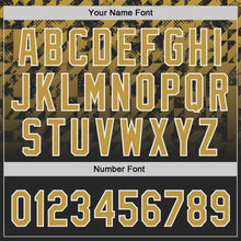 Laden Sie das Bild in den Galerie-Viewer, Uksn Individuelles Schwarz Altgold-Weiß Farbverlauf geometrisches Gitter Ärmelstreifen Zweiknopf Unisex Softball-Trikot
