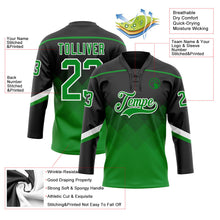 Laden Sie das Bild in den Galerie-Viewer, Uksn Individuelles Schwarz Grasgrün-Weiß 3D-Muster verlaufende Quadratformen Eishockey-Trikot mit Schnürkragen
