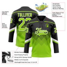 Laden Sie das Bild in den Galerie-Viewer, Uksn Individuelles Schwarz Neongrün-Weiß 3D-Muster verlaufende Quadratformen Eishockey-Trikot mit Schnürkragen
