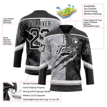 Laden Sie das Bild in den Galerie-Viewer, Uksn Individuelles Schwarz Grau-Weiß 3D-Muster Verlaufsdesign-Kratzer Eishockey-Trikot mit Schnürkragen
