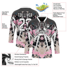Laden Sie das Bild in den Galerie-Viewer, Uksn Individuelles Schwarz Weiß-Hellrosa 3D-Muster abstrakter Grunge Eishockey-Trikot mit Schnürkragen
