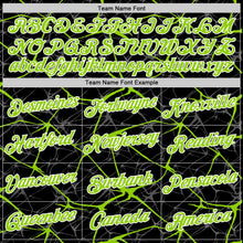 Laden Sie das Bild in den Galerie-Viewer, Uksn Individuelles Schwarz Neongrün Grau-Weiß Abstrakt Netzwerk Crackle Funktions-T-Shirt
