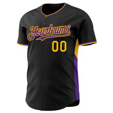 Laden Sie das Bild in den Galerie-Viewer, Uksn Individuelles Schwarz Violett-Gold Klassischer Farbblock Seitenpanel-Streifen Authentisches Baseball-Trikot
