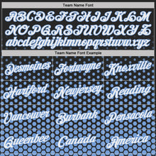 Laden Sie das Bild in den Galerie-Viewer, Uksn Individuelles Schwarz Weiß-Hellblau Geometrisch Sechseckig Punkt Farbverlauf Funktions-T-Shirt

