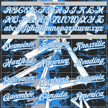 Laden Sie das Bild in den Galerie-Viewer, Uksn Individuelles Schwarz Weiß Grau-Elektrisch Blau Geometrische Splitter Punktgitter Authentisches Baseball-Trikot
