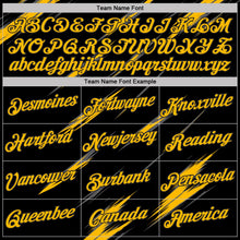 Laden Sie das Bild in den Galerie-Viewer, Uksn Individuelles Schwarz Gold Stahlgrau-Weiß Abstrakt Pinselstrich Funktions-T-Shirt
