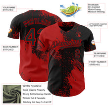 Laden Sie das Bild in den Galerie-Viewer, Uksn Individuelles Schwarz-Rot Abstrakter Pinselstrich Authentisches Baseball-Trikot
