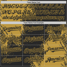 Laden Sie das Bild in den Galerie-Viewer, Uksn Individuelles Schwarz-Altgold Abstrakter Pinselstrich Authentisches Baseball-Trikot
