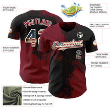 Laden Sie das Bild in den Galerie-Viewer, Uksn Individuelles Schwarz Vintage USA-Flagge Karmesinrot-Creme Abstrakter Pinselstrich Authentisches Baseball-Trikot
