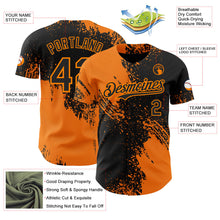 Laden Sie das Bild in den Galerie-Viewer, Uksn Individuelles Schwarz-Bay Orange Abstrakter Pinselstrich Authentisches Baseball-Trikot

