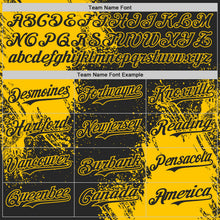 Laden Sie das Bild in den Galerie-Viewer, Uksn Individuelles Schwarz-Gelb Abstrakter Pinselstrich Authentisches Baseball-Trikot
