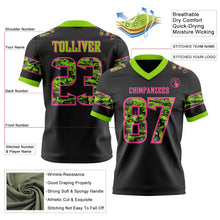 Laden Sie das Bild in den Galerie-Viewer, Uksn Individuelles Schwarz Camouflage Pink-Neongrün Authentisches Football Trikot Mit Digital-Camouflage-Panel

