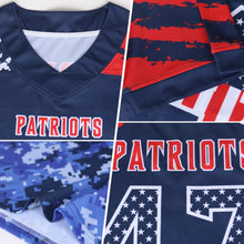 Laden Sie das Bild in den Galerie-Viewer, Uksn Individuelles Schwarz USA-Flagge Camouflage-Weiß Authentisches Football Trikot Mit Verlaufs-Digital-Camouflage, Stars &amp; Stripes, Raglanärmeln
