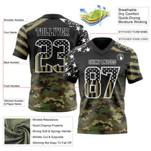 Laden Sie das Bild in den Galerie-Viewer, Uksn Individuelles Schwarz USA-Flagge Camouflage-Weiß Authentisches Football Trikot Mit Verlaufs-Digital-Camouflage, Stars &amp; Stripes, Raglanärmeln
