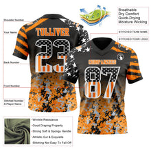 Laden Sie das Bild in den Galerie-Viewer, Uksn Individuelles Schwarz USA-Flagge Camouflage Weiß-Bay Orange Authentisches Football Trikot Mit Verlaufs-Digital-Camouflage, Stars &amp; Stripes, Raglanärmeln
