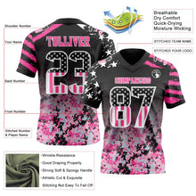 Laden Sie das Bild in den Galerie-Viewer, Uksn Individuelles Schwarz USA-Flagge Camouflage Weiß-Pink Authentisches Football Trikot Mit Verlaufs-Digital-Camouflage, Stars &amp; Stripes, Raglanärmeln
