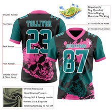Laden Sie das Bild in den Galerie-Viewer, Uksn Individuelles Schwarz Petrol Pink-Weiß Authentisches Football Trikot Mit Totenkopf-Farbklecks
