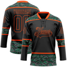 Laden Sie das Bild in den Galerie-Viewer, Uksn Individuelles Schwarz Camouflage-Orange Digitale Camouflage-Akzente Eishockey-Trikot mit Schnürkragen
