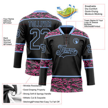 Laden Sie das Bild in den Galerie-Viewer, Uksn Individuelles Schwarz Camouflage-Hellblau Digitale Camouflage-Akzente Eishockey-Trikot mit Schnürkragen
