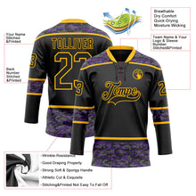 Laden Sie das Bild in den Galerie-Viewer, Uksn Individuelles Schwarz Camouflage-Gold Digitale Camouflage-Akzente Eishockey-Trikot mit Schnürkragen

