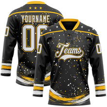 Laden Sie das Bild in den Galerie-Viewer, Uksn Individuelles Schwarz Weiß-Gold Sterne Farbkleckse Pinselstriche Eishockey-Trikot mit Schnürkragen
