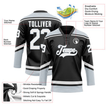 Laden Sie das Bild in den Galerie-Viewer, Uksn Individuelles Schwarz Weiß-Silber Eishockey-Trikot mit Schnürkragen
