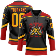 Laden Sie das Bild in den Galerie-Viewer, Uksn Individuelles Schwarz Gold-Rot Eishockey-Trikot mit Schnürkragen
