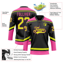 Laden Sie das Bild in den Galerie-Viewer, Uksn Individuelles Schwarz Neongelb-Pink Eishockey-Trikot mit Schnürkragen
