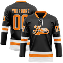 Laden Sie das Bild in den Galerie-Viewer, Uksn Individuelles Schwarz Bay Orange-Weiß Eishockey-Trikot mit Schnürkragen
