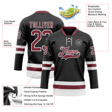 Laden Sie das Bild in den Galerie-Viewer, Uksn Individuelles Schwarz Burgundrot-Weiß Eishockey-Trikot mit Schnürkragen
