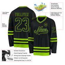 Laden Sie das Bild in den Galerie-Viewer, Uksn Individuelles Schwarz Neongrün Eishockey-Trikot

