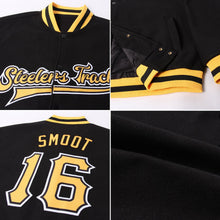 Laden Sie das Bild in den Galerie-Viewer, Uksn Individuelles Bomberjacke in Schwarz-Gold-Weiß mit Druckknopfleiste und Varsity-Letterman-Stil
