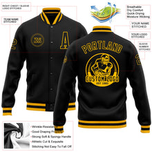 Laden Sie das Bild in den Galerie-Viewer, Uksn Individuelles Bomberjacke in Schwarz-Schwarz-Gold mit Druckknopfleiste und Varsity-Letterman-Stil
