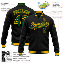Laden Sie das Bild in den Galerie-Viewer, Uksn Individuelles Bomberjacke in Schwarz-Grün-Gold mit Druckknopfleiste und Varsity-Letterman-Stil
