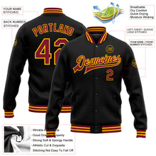 Laden Sie das Bild in den Galerie-Viewer, Uksn Individuelles Bomberjacke in Schwarz-Karmesinrot-Gold mit Druckknopfleiste und Varsity-Letterman-Stil

