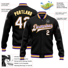 Laden Sie das Bild in den Galerie-Viewer, Uksn Individuelles Bomberjacke in Schwarz-Weiß-Violett-Gold mit Druckknopfleiste und Varsity-Letterman-Stil
