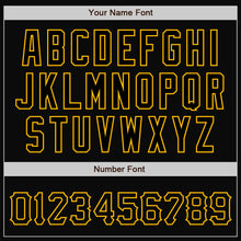 Laden Sie das Bild in den Galerie-Viewer, Uksn Individuelles Bomberjacke in Schwarz mit goldenen Nadelstreifen in Gold, Druckknopfleiste und Varsity-Letterman-Stil

