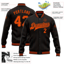 Laden Sie das Bild in den Galerie-Viewer, Uksn Individuelles Bomberjacke in Schwarz mit orangefarbenen Nadelstreifen in Orange, Druckknopfleiste und Varsity-Letterman-Stil
