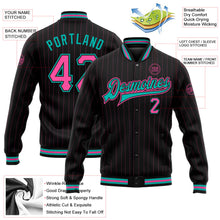 Laden Sie das Bild in den Galerie-Viewer, Uksn Individuelles Bomberjacke in Schwarz mit pinken Nadelstreifen in Aqua, Druckknopfleiste und Varsity-Letterman-Stil
