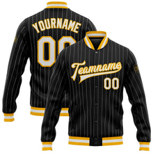 Laden Sie das Bild in den Galerie-Viewer, Uksn Individuelles Bomberjacke in Schwarz mit weißen Nadelstreifen in Gold, Druckknopfleiste und Varsity-Letterman-Stil

