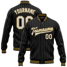 Laden Sie das Bild in den Galerie-Viewer, Uksn Individuelles Bomberjacke in Schwarz mit weißen Nadelstreifen in Altgold, Druckknopfleiste und Varsity-Letterman-Stil
